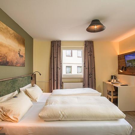 Restaurant Gruener Baum Hotel Leidersbach Екстериор снимка