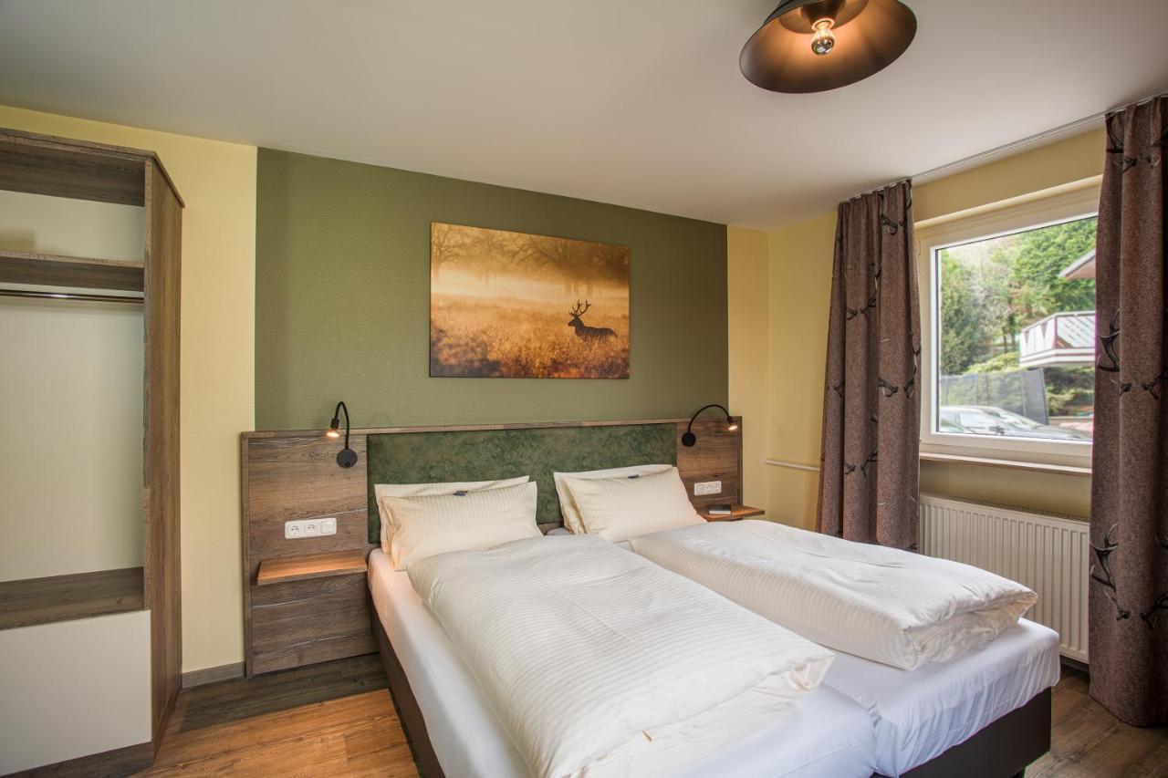 Restaurant Gruener Baum Hotel Leidersbach Екстериор снимка