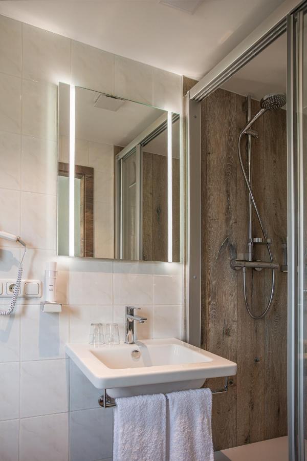 Restaurant Gruener Baum Hotel Leidersbach Екстериор снимка