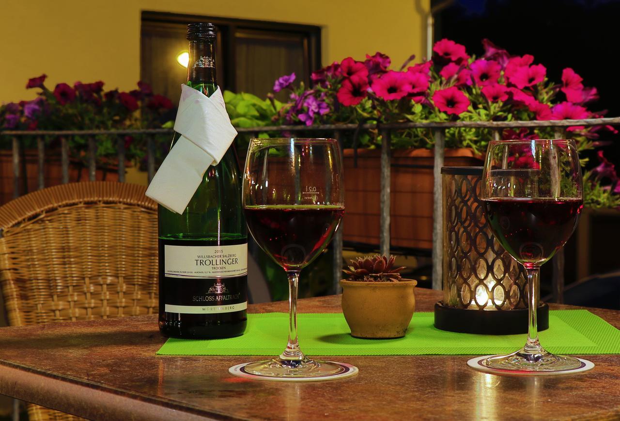 Restaurant Gruener Baum Hotel Leidersbach Екстериор снимка