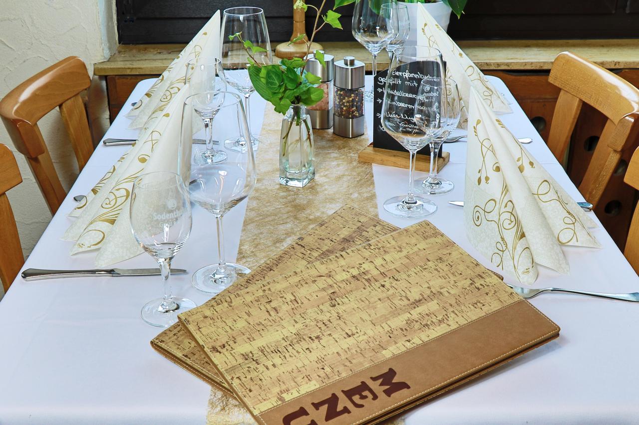 Restaurant Gruener Baum Hotel Leidersbach Екстериор снимка